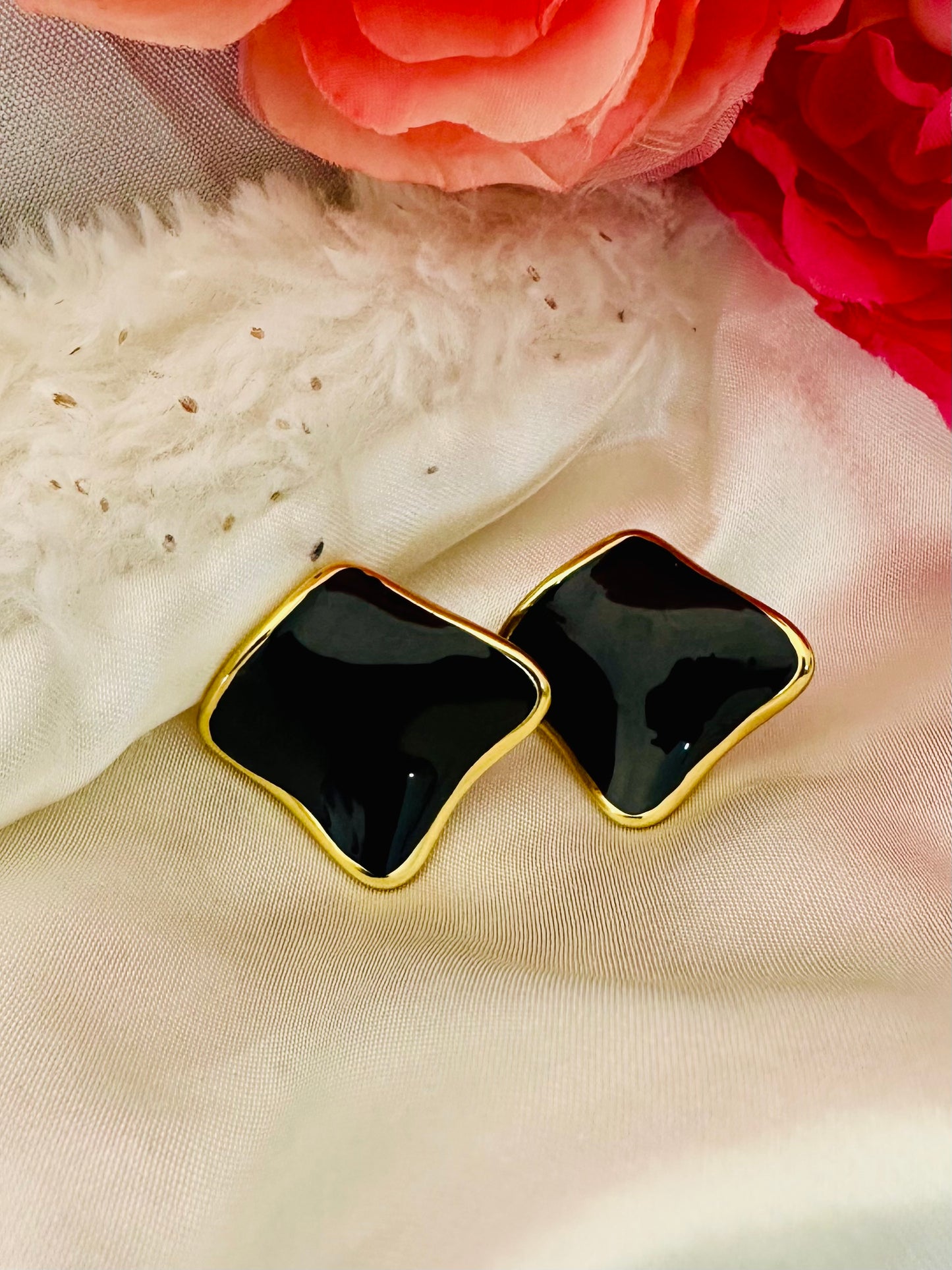 Noir Luxe