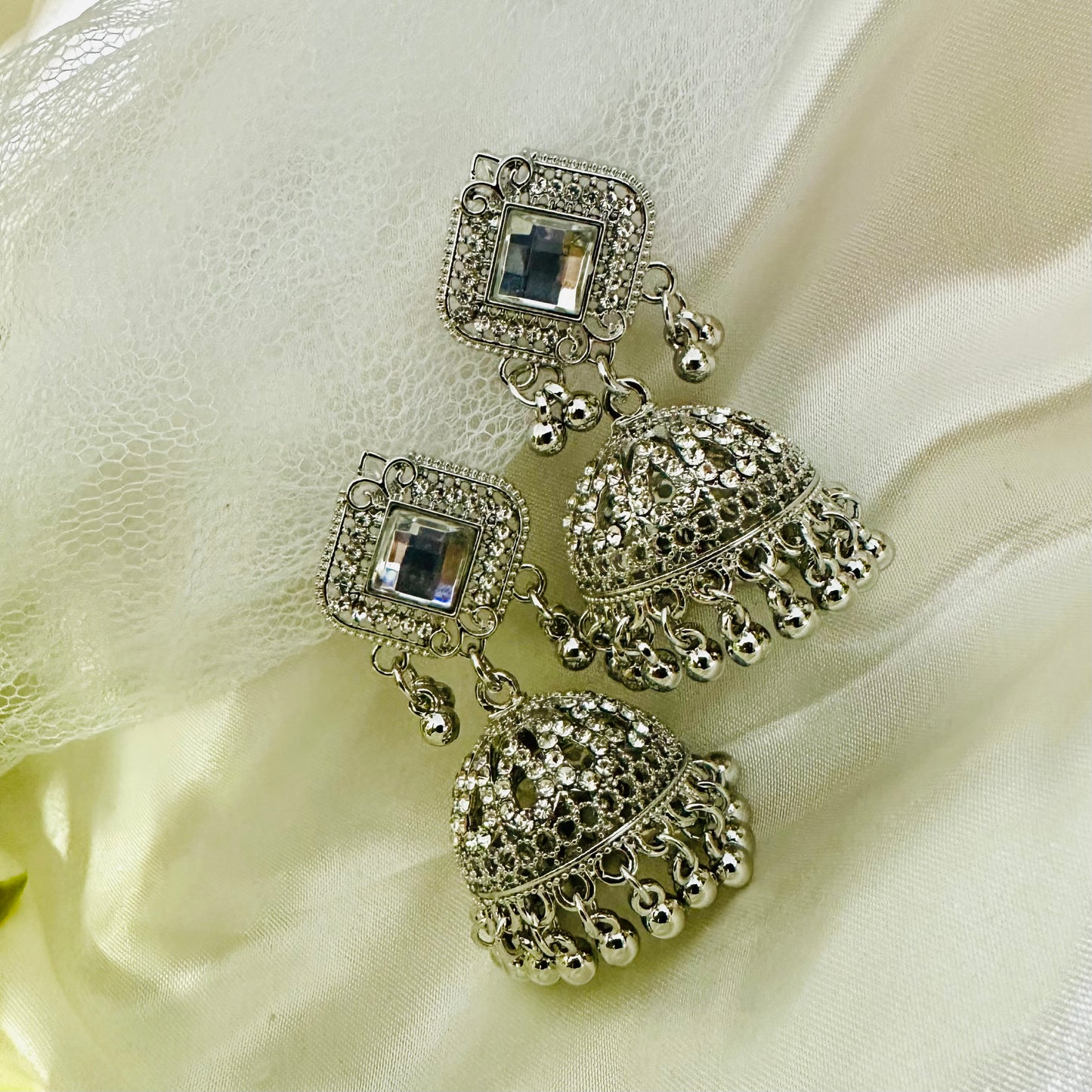 Regal Aura ~ Silver