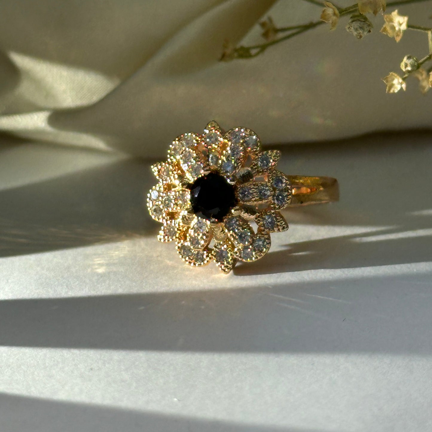 Zinnia Glow ~ Black