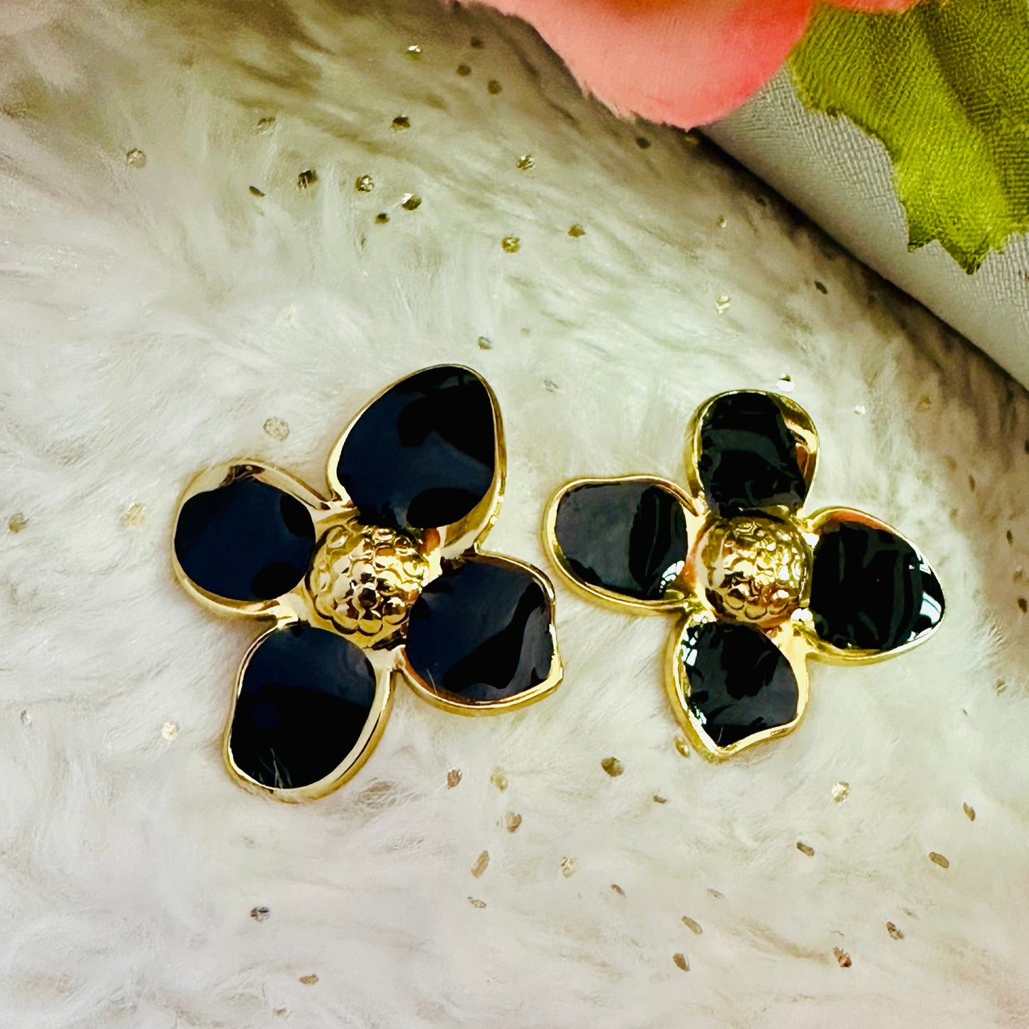 Noir Blooms