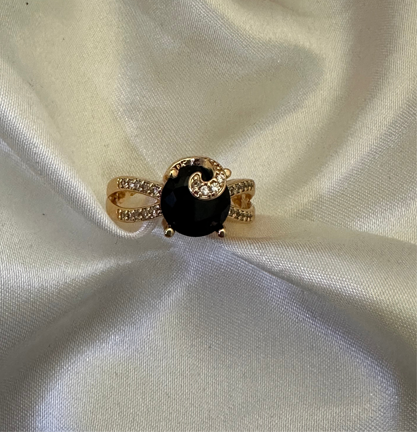 Criss Charm ~ Black