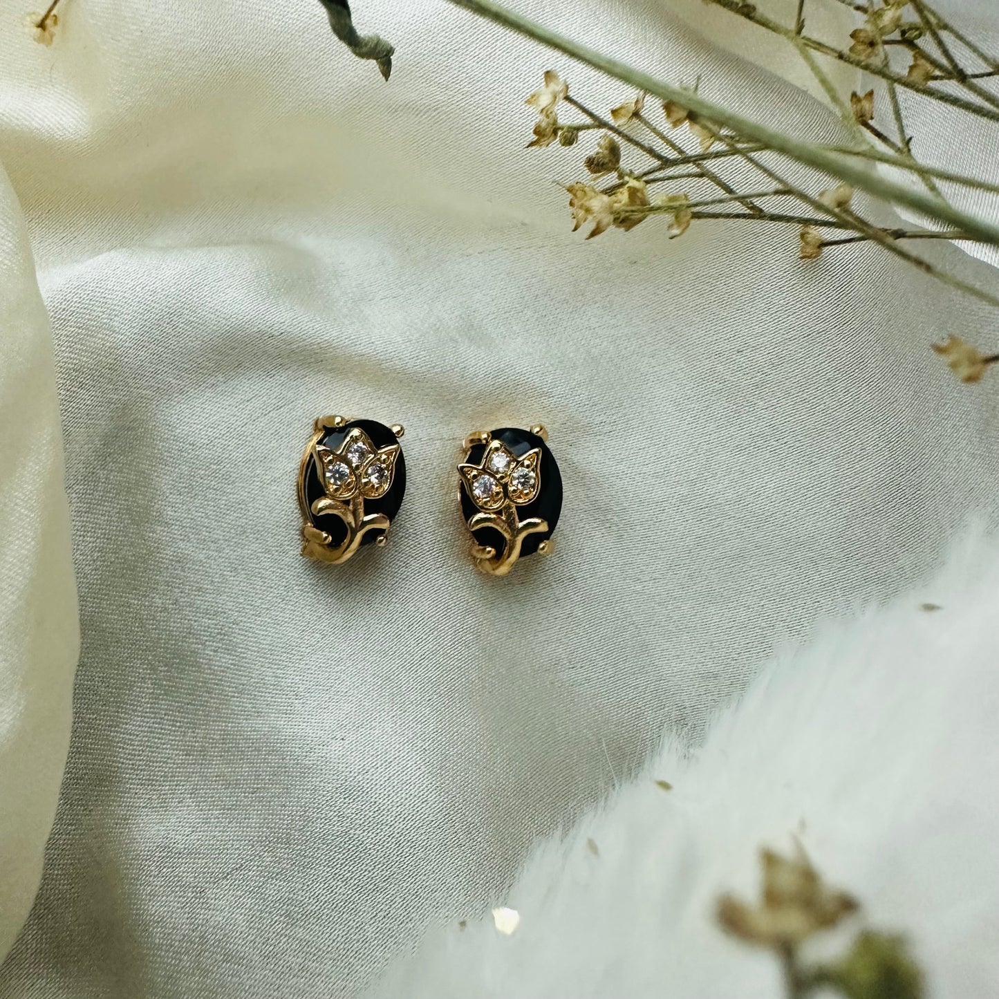 Tiny Tulips ~ Black