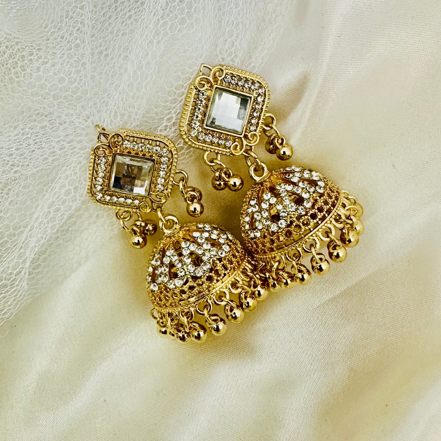 Regal Aura ~ Gold