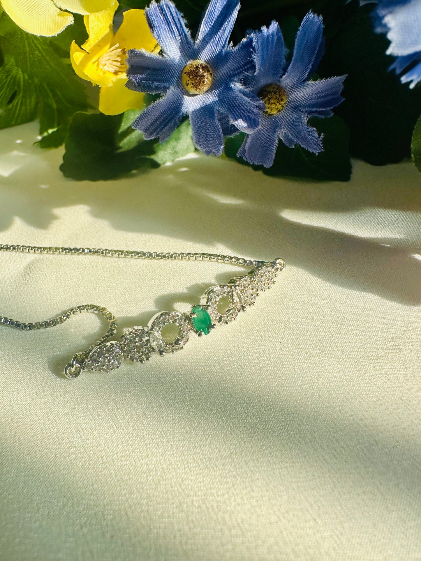 Aurora Twist ~ Green