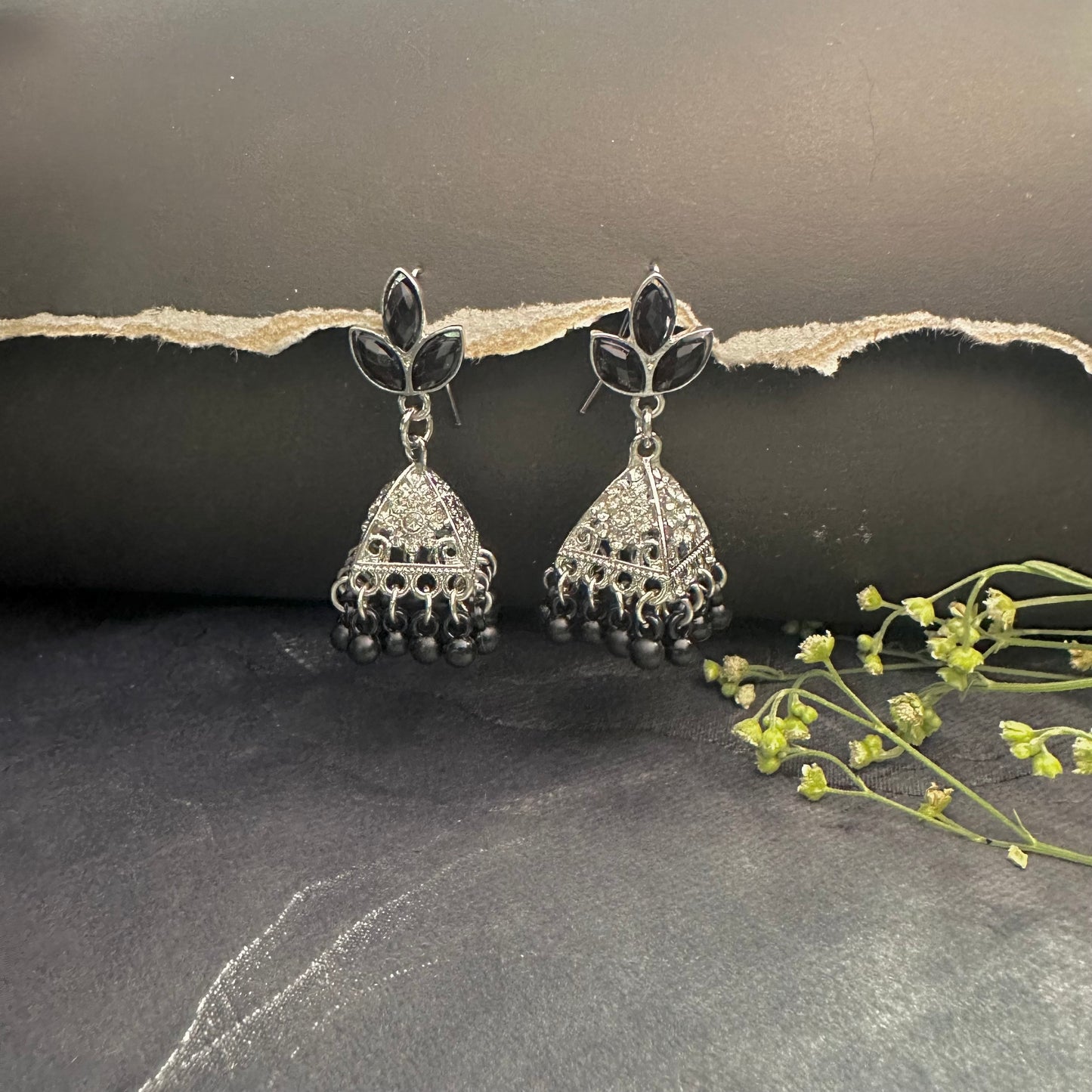 Mini Pyramids ~ Black
