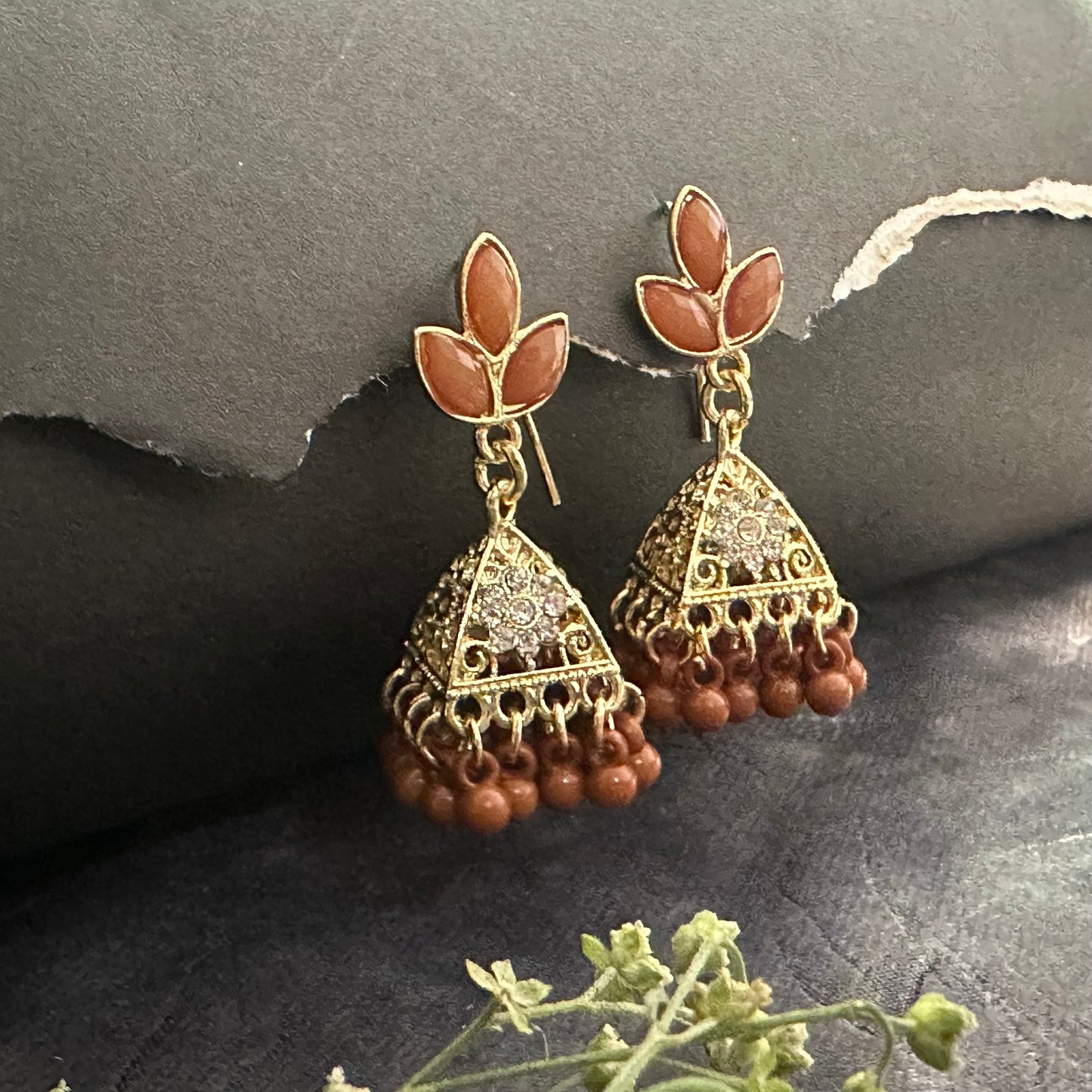 Mini Pyramids ~ Brown
