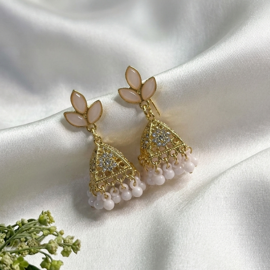 Mini Pyramids ~ Ivory