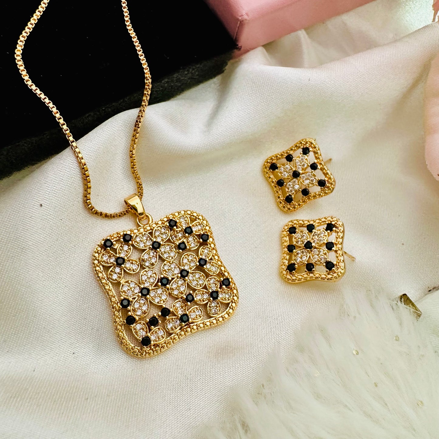 Diamond Prism ~ Black