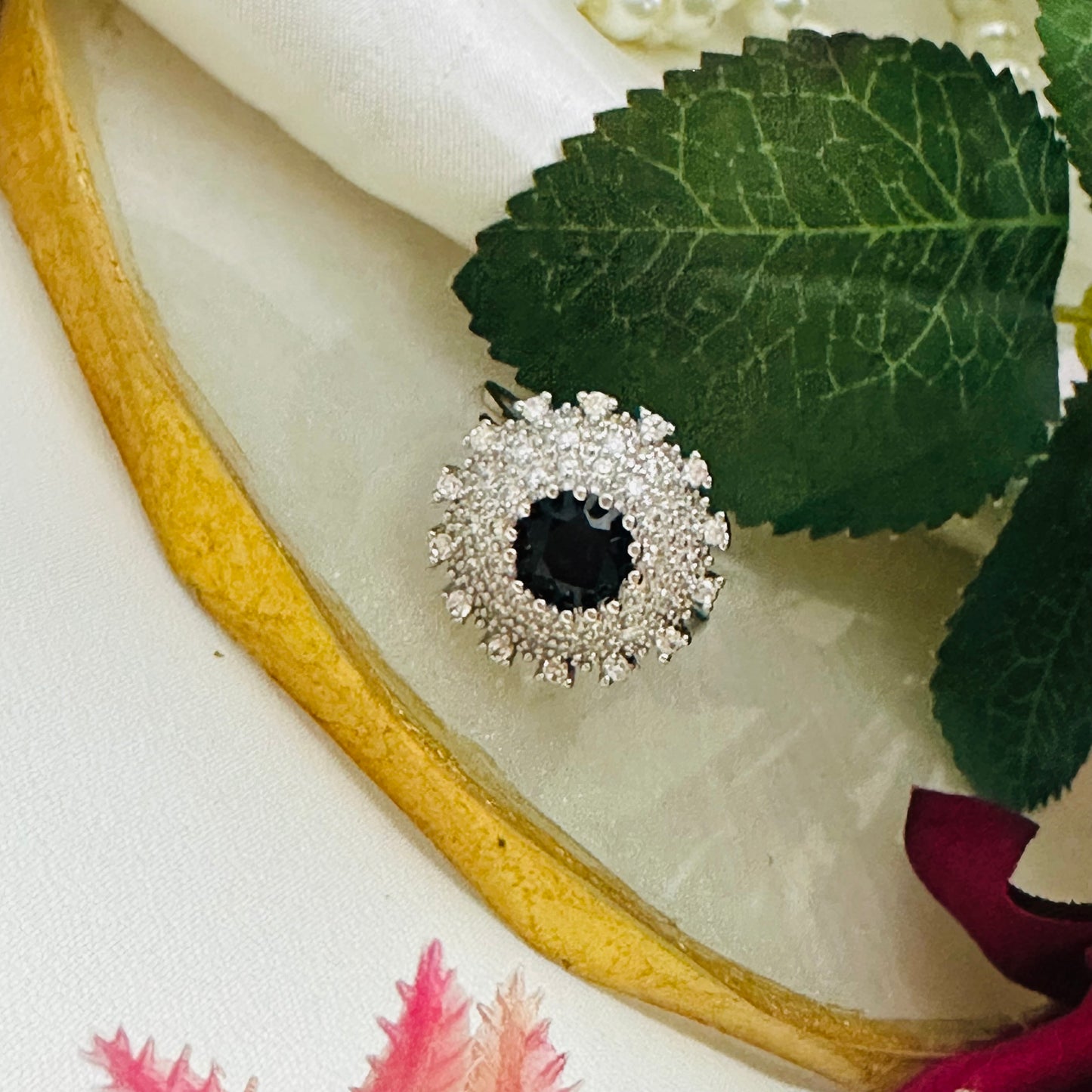 Eterna Halo ~ Black