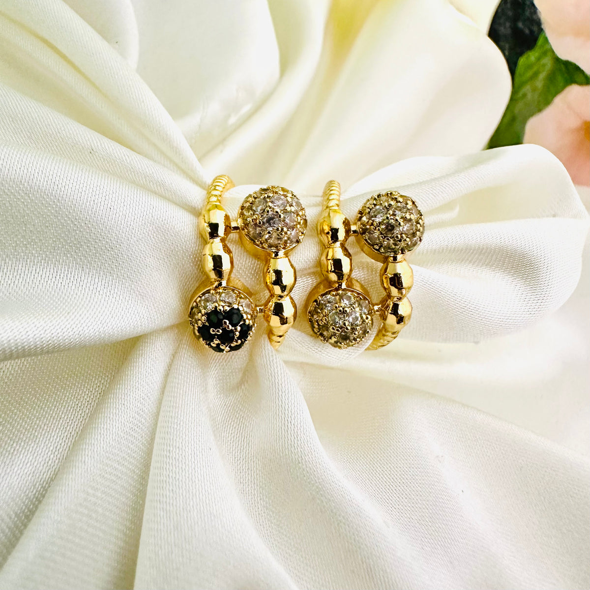 Charming Duo ~ Black & Gold