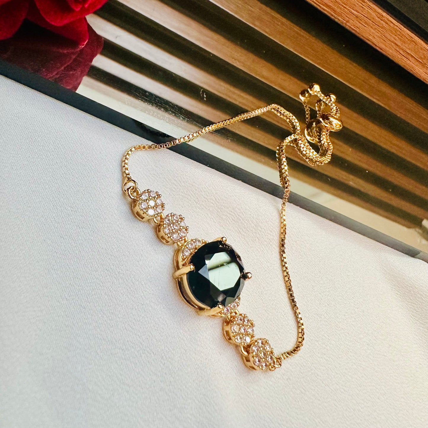 Luminique ~ Black