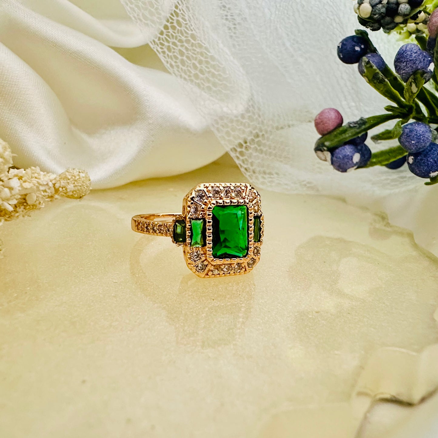 Square Elegance ~ Green