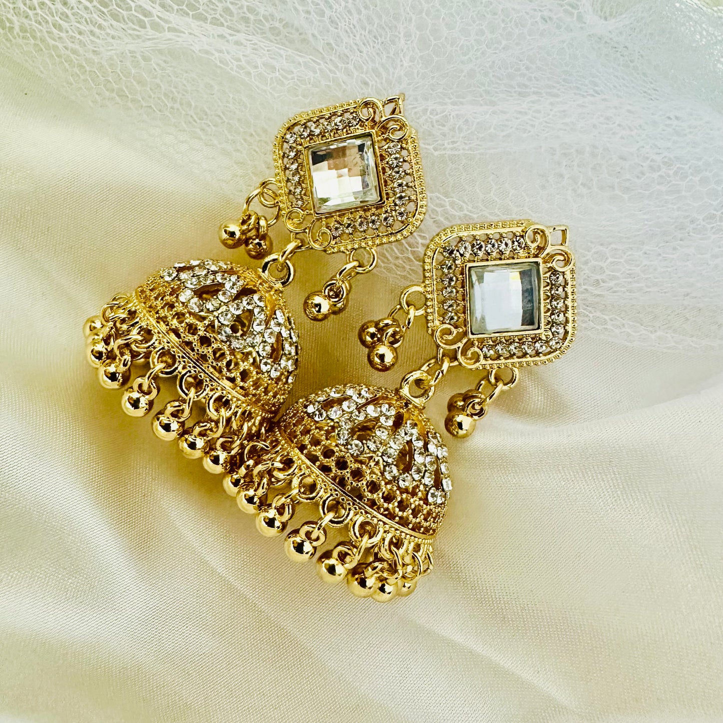 Regal Aura ~ Gold