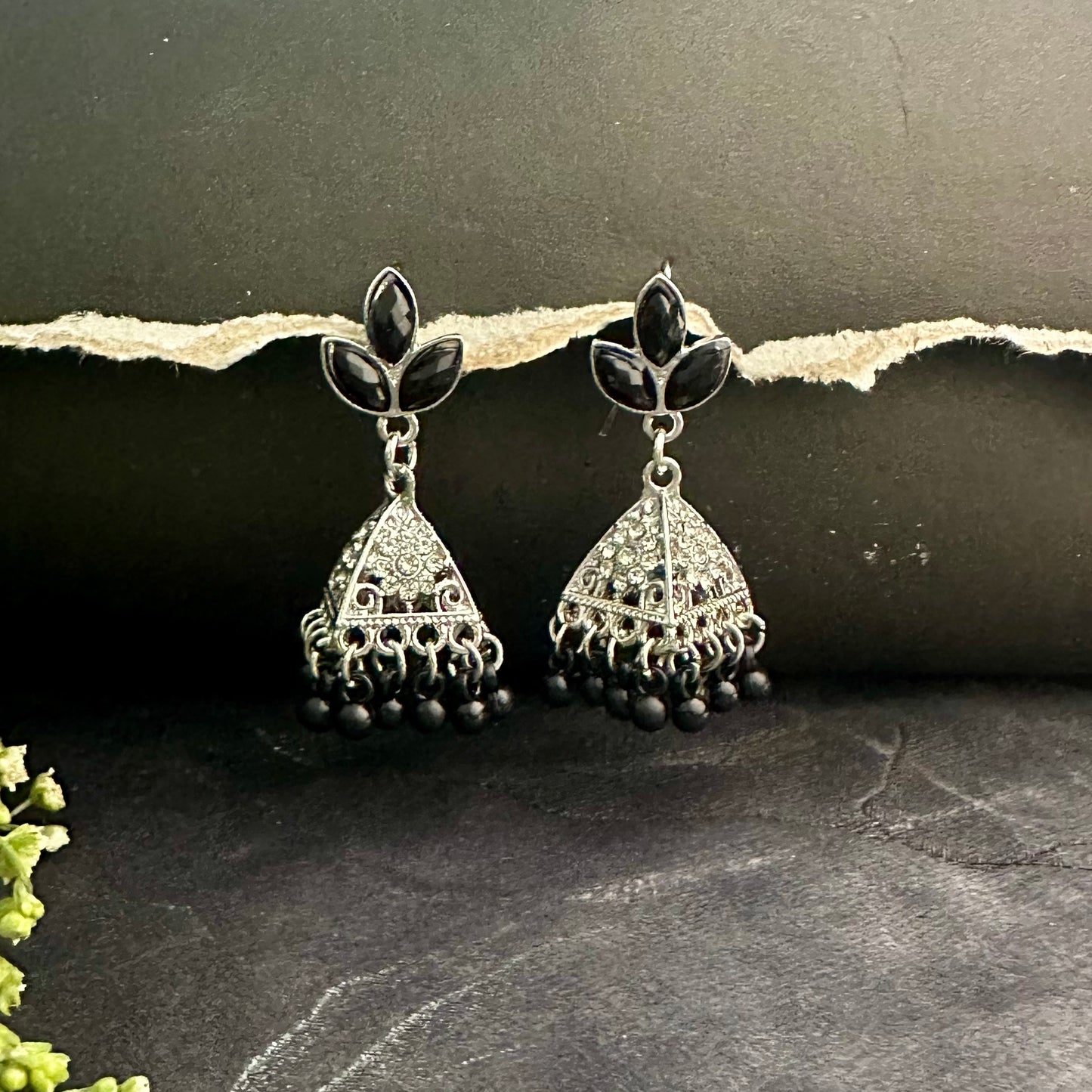 Mini Pyramids ~ Black