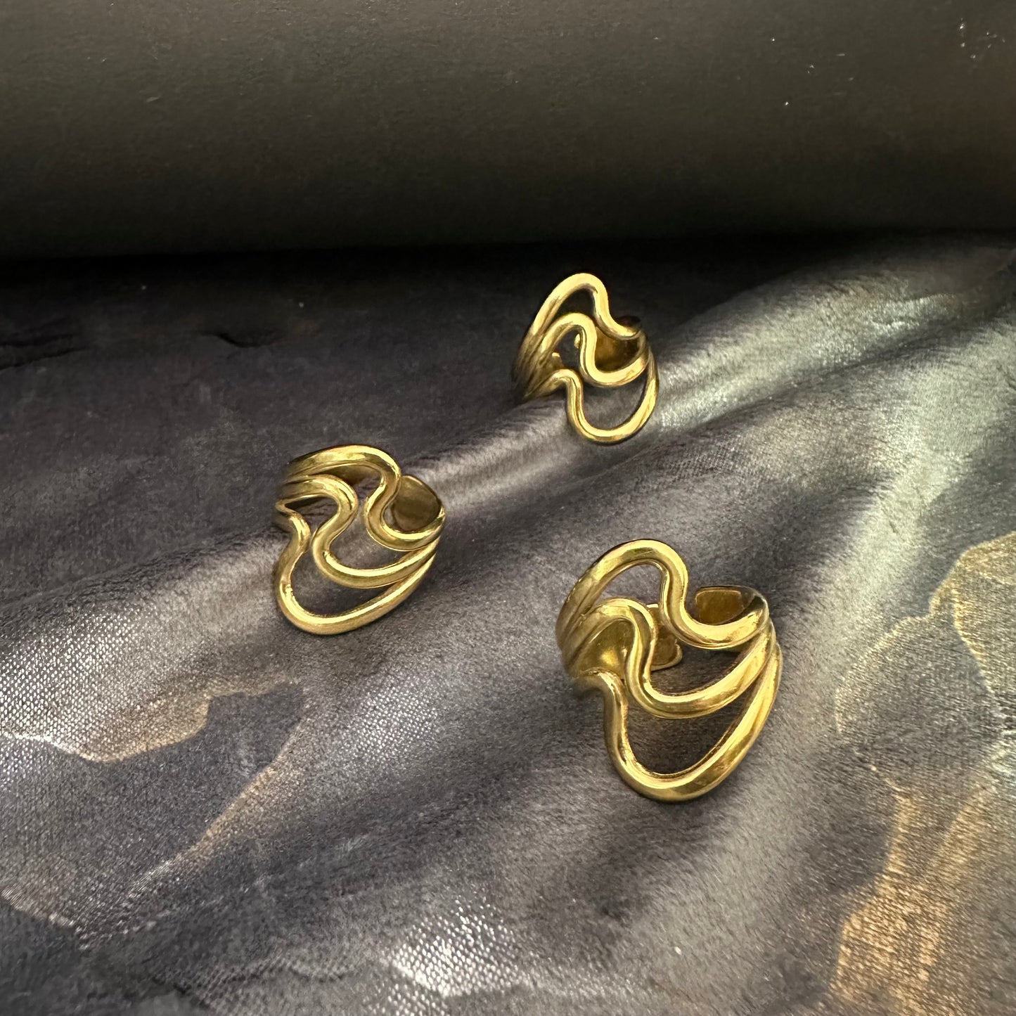Wavy Stack