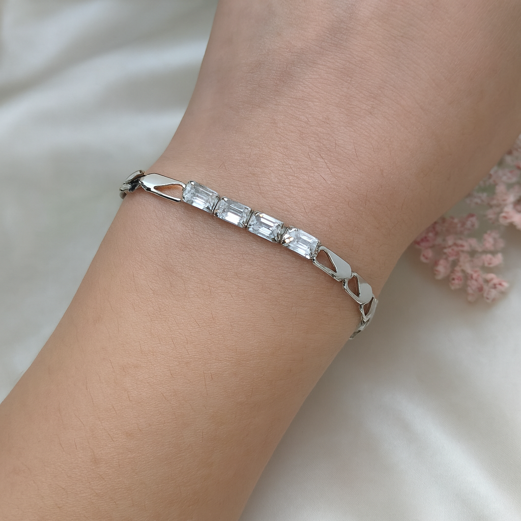 Linear Luxe ~ Silver